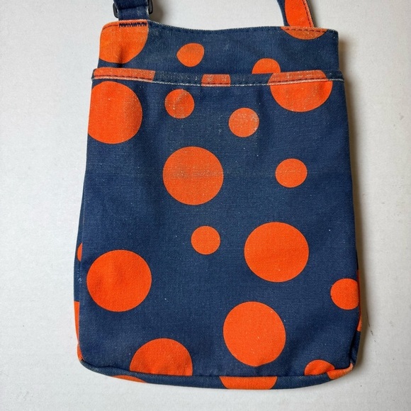 Kavu Limited Edition Polka Dot Cross Body Bag - Picture 3 of 10